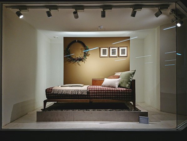 Quels sont les conseils pour monter une exposition d'art numérique interactif pour enfants?